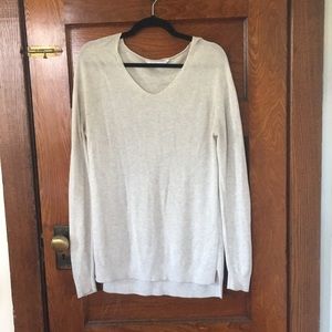 Everlane V Neck Lightweight Cotton Top